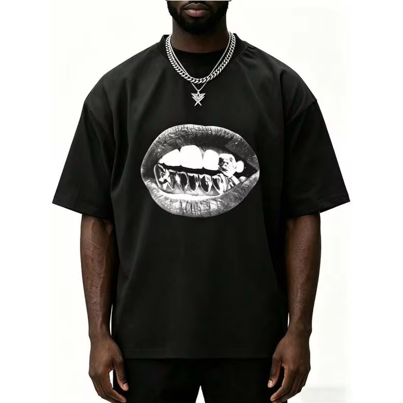 T-shirt oversize o luźnym kroj – Streetwear Brand Italy recenzja i cena